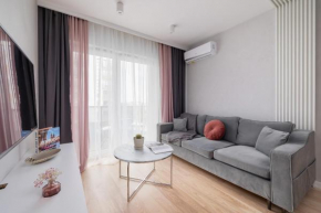Vetulaniego Apartment with Air Conditioning & Parking by Renters Prestige